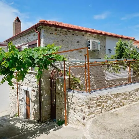 Case de vacanță Apanemia Kallirákhi