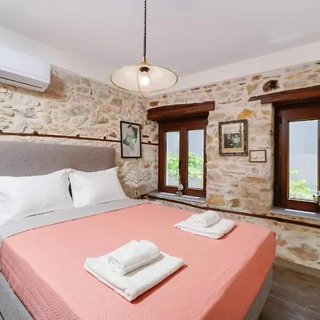Case de vacanță Apanemia *